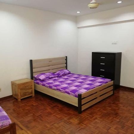 Sweethome For Travelers Seremban Exteriör bild